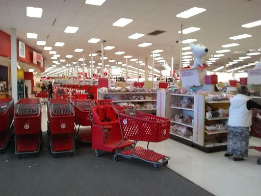 Shopping Mall «Metro Crossing Shopping Center», reviews and photos, 29 US-275, Council Bluffs, IA 51501, USA