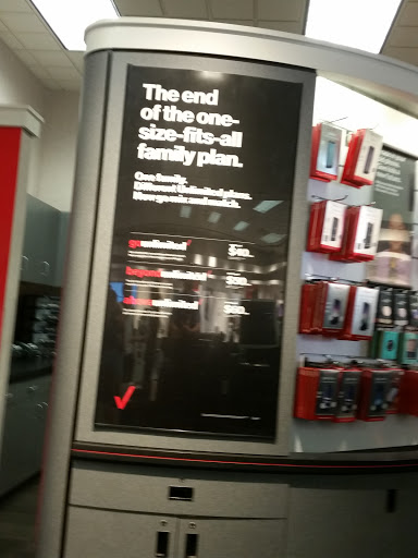 Cell Phone Store «Verizon», reviews and photos, 575 Beal Pkwy NW, Fort Walton Beach, FL 32548, USA