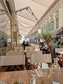 Atmosphère du Restaurant Le Lodge à Nice - n°2