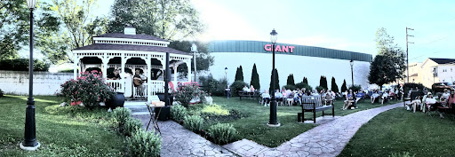 Grocery Store «Giant Food Stores», reviews and photos, 202 Chestnut St, Coplay, PA 18037, USA