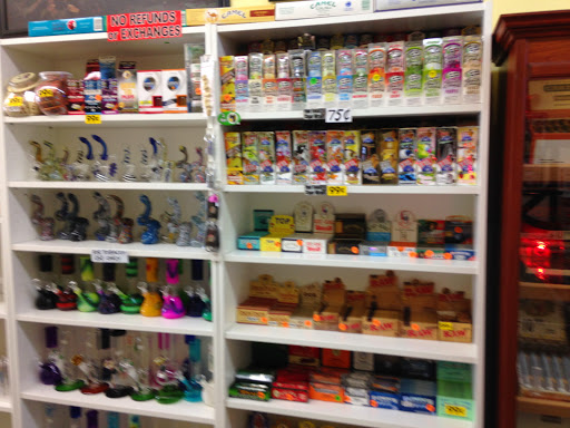 Tobacco Shop «PRIMO SMOKE SHOP», reviews and photos, 321 W Huntington Dr, Monrovia, CA 91016, USA