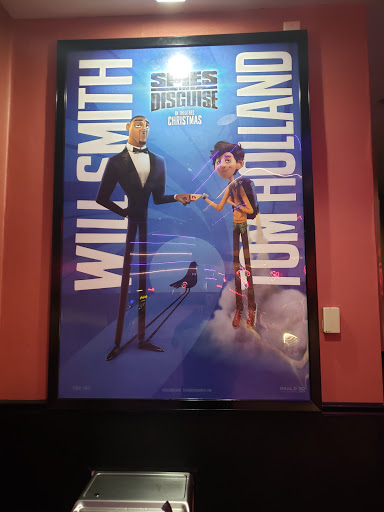 Movie Theater «Regal Cinemas Hollywood 24 @ North I-85», reviews and photos, 3265 Northeast Expy, Chamblee, GA 30341, USA