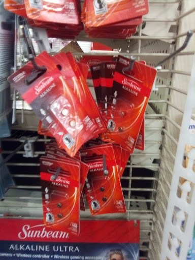 Grocery Store «Save-A-Lot», reviews and photos, 1017 E 10th St, Jeffersonville, IN 47130, USA