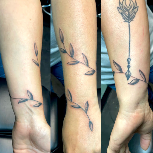 Explore throne of glass tattoo ideas, creative tattoo ideas in Meridian, available at Creative Pain Tattoo Studio
