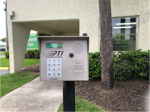 Self-Storage Facility «Storage Post Self Storage Lauderhill», reviews and photos, 3901 W Sunrise Blvd, Fort Lauderdale, FL 33311, USA