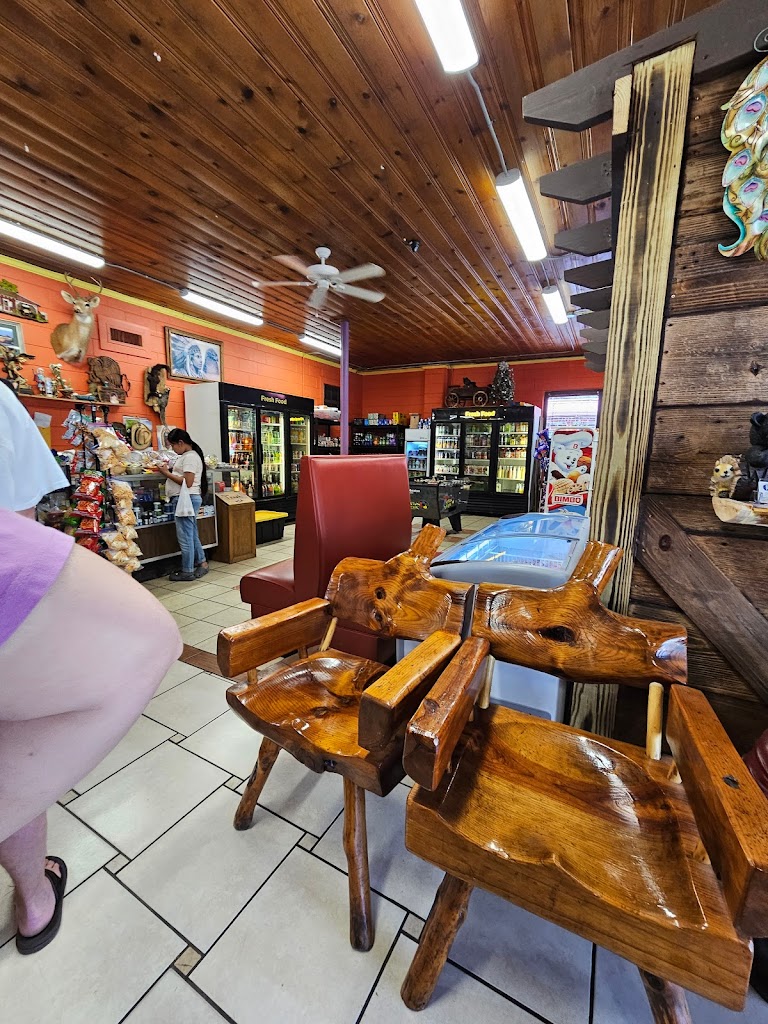 Tienda Dona Mary Restaurant 28441