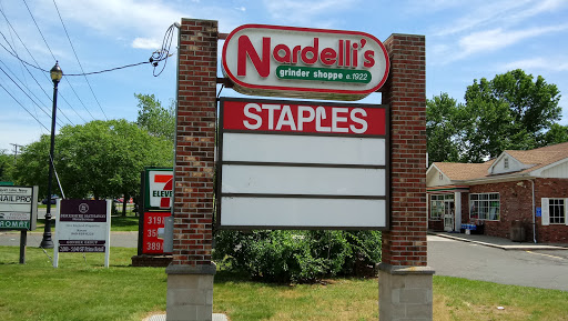 Office Supply Store «Staples», reviews and photos, 49 Putnam Blvd, Glastonbury, CT 06033, USA