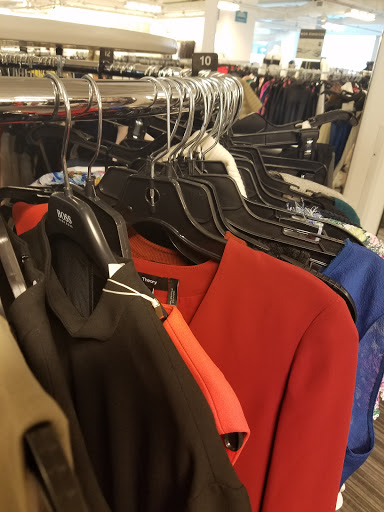 Department Store «Nordstrom Rack 12th Street», reviews and photos, 555 12th St NW c120, Washington, DC 20004, USA
