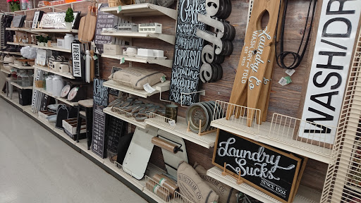 Craft Store «Michaels», reviews and photos, 315 W Main St, Avon, CT 06001, USA