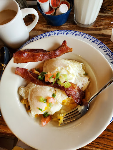 American Restaurant «Cracker Barrel Old Country Store», reviews and photos, 8225 N Church Rd, Kansas City, MO 64158, USA