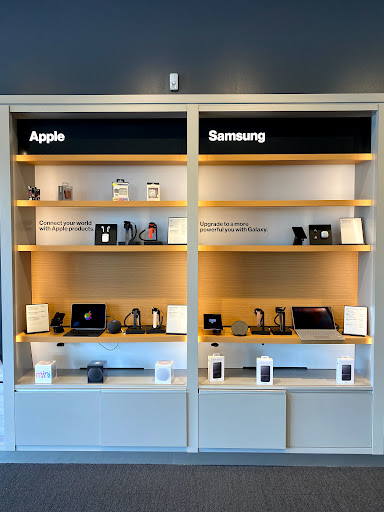 Cell Phone Store «Verizon», reviews and photos, 2540 Cobb Pkwy SE, Smyrna, GA 30080, USA