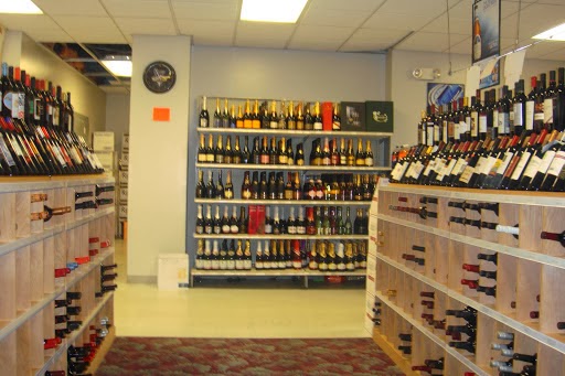 Beer Store «Vans Liquor Store», reviews and photos, 470 Sinsinawa Ave, East Dubuque, IL 61025, USA