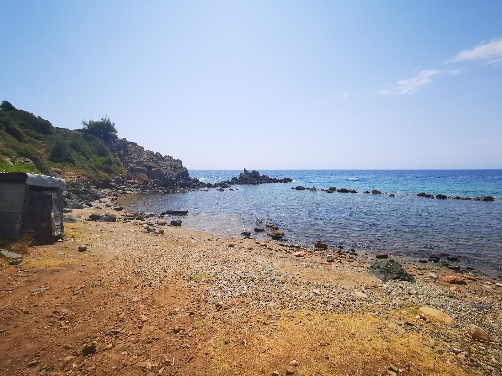 Foto de Sevas Bay com água verde clara superfície
