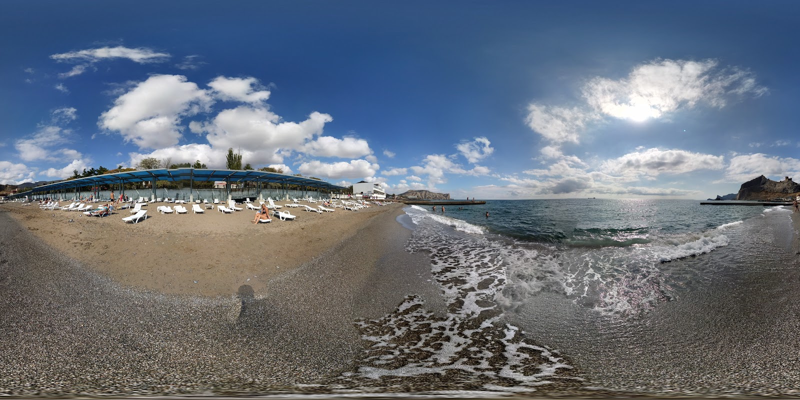 Fotografie cu Rassvet Beach - locul popular printre cunoscătorii de relaxare