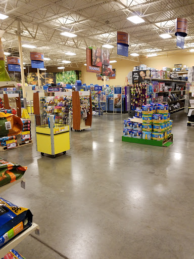 Pet Supply Store «PetSmart», reviews and photos, 1945 Pavilion Way, Lexington, KY 40509, USA