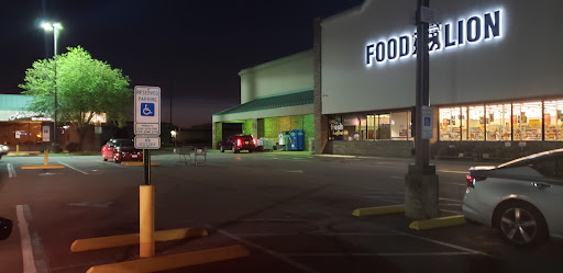 Grocery Store «Food Lion», reviews and photos, 10880 Warwick Blvd, Newport News, VA 23601, USA