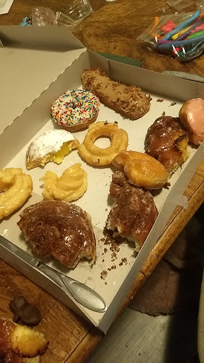 Donut Shop «Heavenly Donuts», reviews and photos, 1915 N Lombard St, Portland, OR 97217, USA