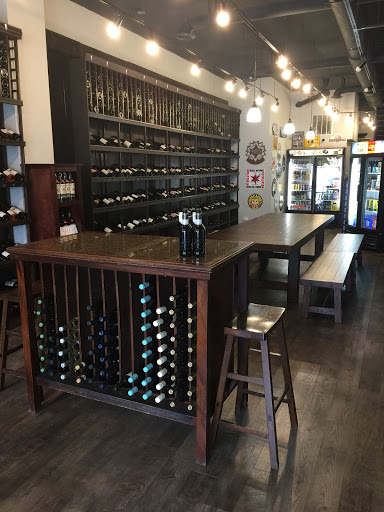 Wine Store «CRAFT - Wine, Beer & Spirits», reviews and photos, 1433 W Belmont Ave, Chicago, IL 60657, USA