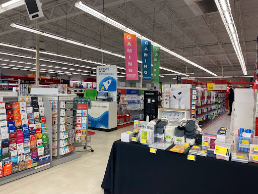 Office Supply Store «Staples», reviews and photos, 11806 Bruce B Downs Blvd, Tampa, FL 33612, USA