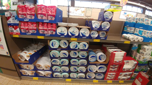 Supermarket «ALDI», reviews and photos, 1702 Brady St, Davenport, IA 52803, USA