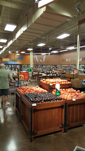 Grocery Store «Kroger», reviews and photos, 4777 Kenard Ave, Cincinnati, OH 45232, USA