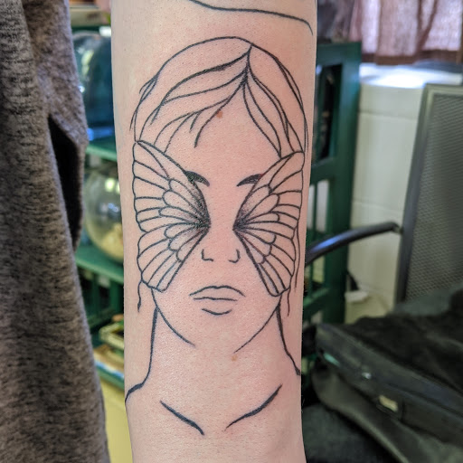 Tattoo Shop «Hydra Electric Tattoo», reviews and photos, 317 Green Bay Rd, Highwood, IL 60040, USA