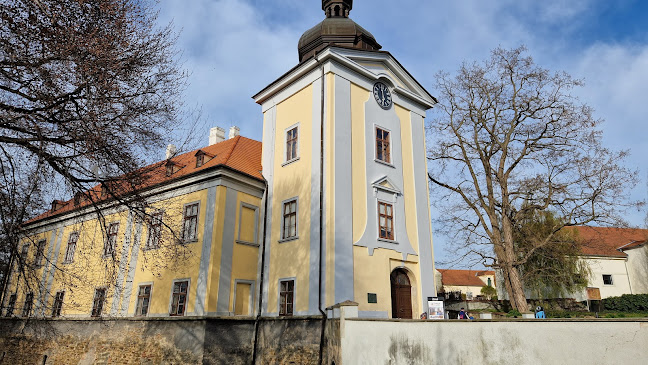 Recenze na Zámecký areál Ctěnice - Muzeum města Prahy v Praha - Muzeum