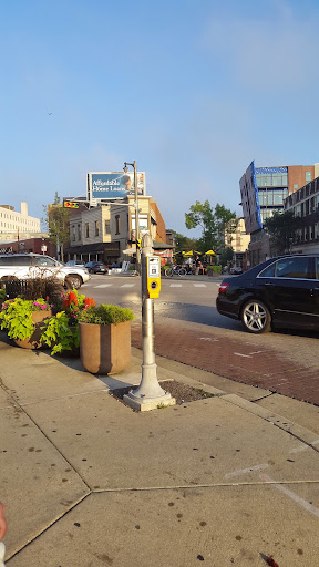 Gourmet Grocery Store «Beans & Barley», reviews and photos, 1901 E North Ave, Milwaukee, WI 53202, USA