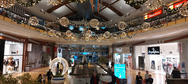 Σχόλια και κριτικές για το AVENUE MALL