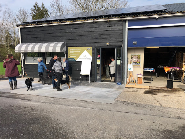 Natuurlijk voor uw Hond / Boulangerie en POST NL pakketpunt