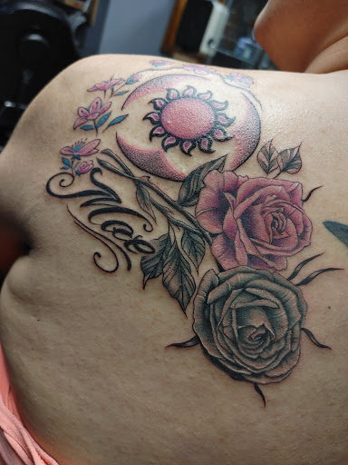 Tattoo Shop «Absolute Tattoo», reviews and photos, 1212 S Kansas Ave, Topeka, KS 66612, USA