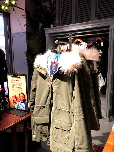 Clothing Store «Hollister Co.», reviews and photos, 19575 Biscayne Blvd #1335, Aventura, FL 33180, USA