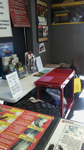 Tire Shop «C & R Tire - Cave Creek», reviews and photos, 17434 N Cave Creek Rd, Phoenix, AZ 85032, USA