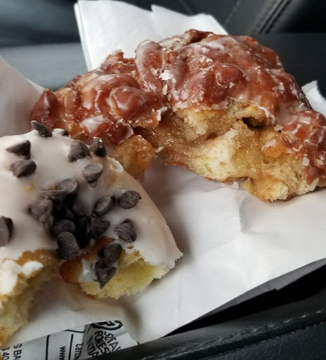 Donut Shop «Donut World», reviews and photos, 2509 Battleground Ave, Greensboro, NC 27408, USA