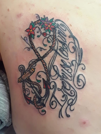 Tattoo Shop «Knuckle Up Tattoo Co.», reviews and photos, 2083 Irvin Cobb Dr, Paducah, KY 42003, USA