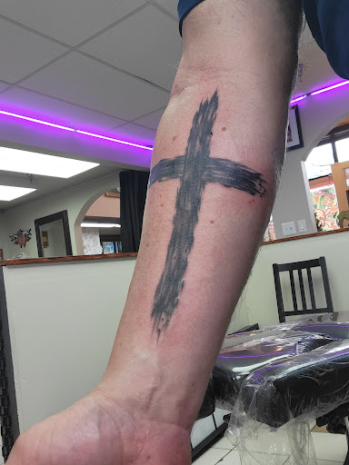 Tattoo Shop «Las Vegas Tattoo Co», reviews and photos, 1829 E 7th Ave, Tampa, FL 33605, USA