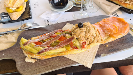 Punto* comer bien - Carrer de la Coma, 10, 25243 El Palau d,Anglesola, Lleida, Spain
