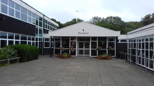 Reviews of Valley Park School in Maidstone - School