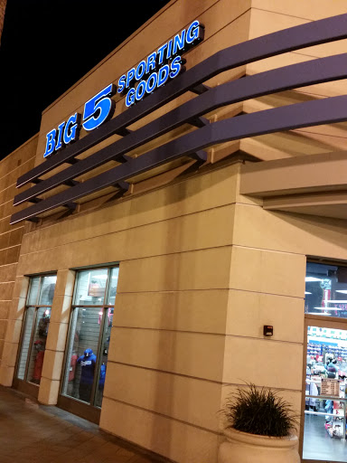 Sporting Goods Store «Big 5 Sporting Goods - Long Beach (4Th Street)», reviews and photos, 205 E 4th St B-115, Long Beach, CA 90802, USA