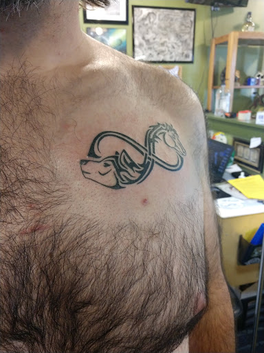 Tattoo Shop «Idle Hands Tattoo & Piercing», reviews and photos, 929 W Douglas Ave, Wichita, KS 67213, USA