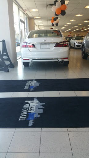 Car Dealer «Plaza Auto Mall», reviews and photos, 2740 Nostrand Ave, Brooklyn, NY 11210, USA