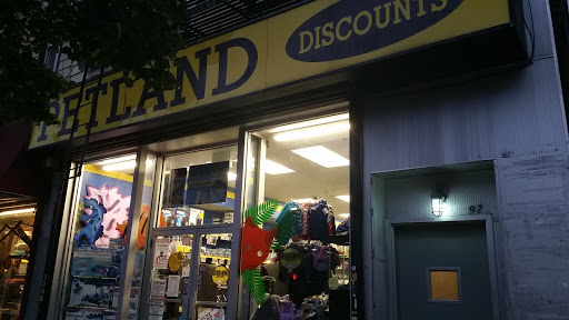 Petland Discounts - Graham Avenue, 92 Graham Ave, Brooklyn, NY 11206, USA, 