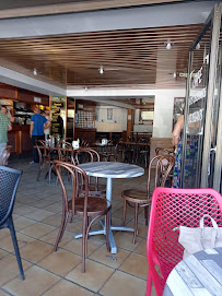 Atmosphère du Café Café Le Saint Roch à Tarascon-sur-Ariège - n°1