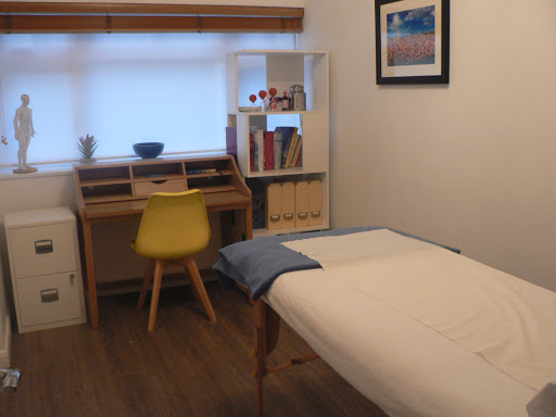 Lucy Ward Acupuncture