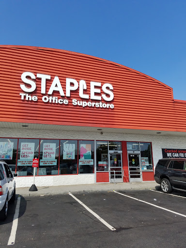 Office Supply Store «Staples», reviews and photos, 51-10 Broadway, Woodside, NY 11377, USA