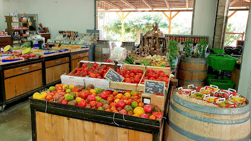 S.A.S LE STAND fruits et boissons à Saint-Gilles