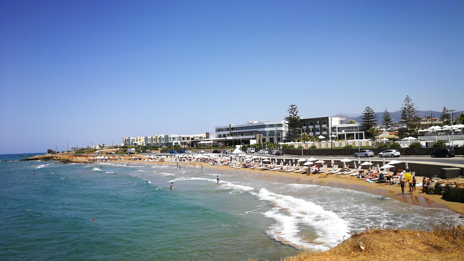 Beach Gouves II'in fotoğrafı geniş bir kıyı şeridi ile birlikte
