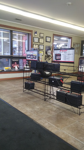 Auto Repair Shop «Roberts Auto,Truck & RV Repair», reviews and photos, 13845 S Cicero Ave, Crestwood, IL 60445, USA