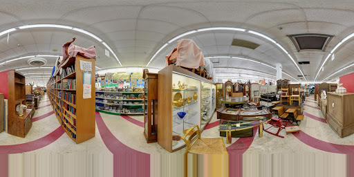 Thrift Store «Thrift & Dollar Inc», reviews and photos, 950 N Lake St, Aurora, IL 60506, USA