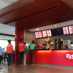 Richeese Factory Majapahit